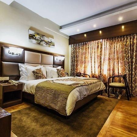The Pride Inn Srīnagar Kültér fotó